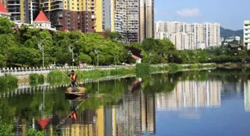 上海國際環(huán)保展|畢節(jié)市組織環(huán)保設施“科普集結(jié)” 公園變身“環(huán)保課堂”